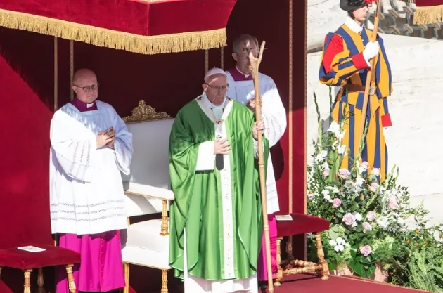 Papa Francesco celebra la messa di apertura del Sinodo  |  | Daniel Ibanez / CNA