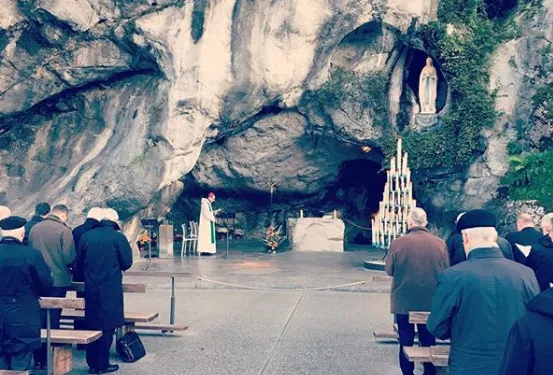 I vescovo francesi in preghiera alla Grotta di Lourdes  |  | eglise.catholique.fr