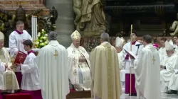 Il Cardinale Pietro Parolin, Segretario di Stato vaticano, consacra vescovo monsignor Christophe el Kassis, nominato nunzio in Libano, Basilica di San Pietro, 19 gennaio 2019 / Vatican Media / You Tube