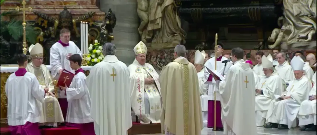 Cardinale Pietro Parolin, monsignor el Kassis | Il Cardinale Pietro Parolin, Segretario di Stato vaticano, consacra vescovo monsignor Christophe el Kassis, nominato nunzio in Libano, Basilica di San Pietro, 19 gennaio 2019 | Vatican Media / You Tube