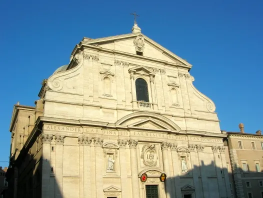 La facciata della Chiesa del Gesù |  | Chiesa del Gesù, sito ufficiale 