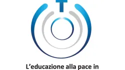 La copertina del volume "Educare alla pace in un mondo multireligioso"  / PCDI