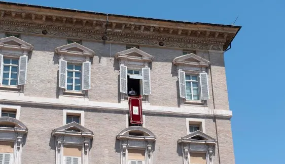 Papa Francesco guida la recita dell' Angelus  |  | Vatican Media