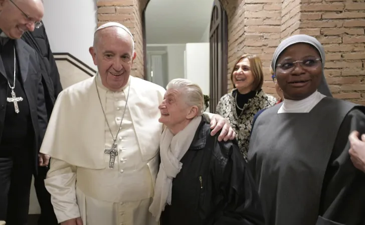 Papa Francesco al Presidio sanitario di Piazza San Pietro  |  | Vatican Media