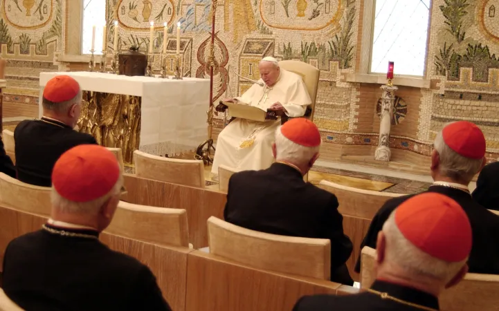 Giovanni Paolo II durante gli Esercizi della Curia  |  | Vatican Media