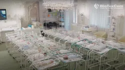 Il video della Biotexcom che mostra i bambini figli di maternità surrogata nell'Hotel Venezia a Kiev / YouTube