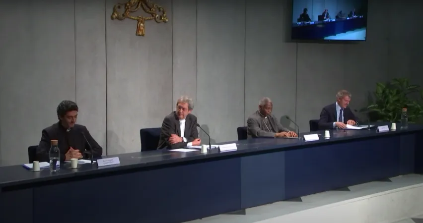 Video conferenza stampa | La conferenza stampa di presentazione della Commissione Vaticana  Covid 19, 16 maggio 2020 | Vatican Media / You Tube