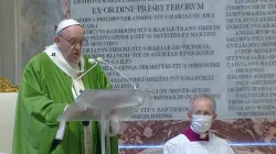 Papa Francesco legge l'omelia in San Pietro per la Messa della Giornata Mondiale dei Poveri, 15 novembre 2020 / Vatican News / You Tube