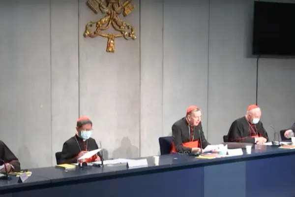 Conferenza stampa di presentazione del Vademecum Ecumenico, Sala Stampa della Santa Sede, 4 dicembre 2020. Da sinistra a destra: Cardinale Leonardo Sandri, Cardinale Luis Antonio Tagle, Cardinale Kurt Koch, Cardinale Marc Ouellet, Matteo Bruni / Vatican Media / You Tube