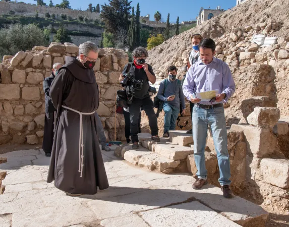 La presentazione degli scavi della chiesa bizantina  |  | Custodia di Terra Santa 