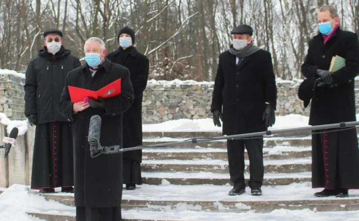 La celebrazione al Cimitero di Varsavia  |  | Episcopato polacco 