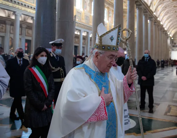 La preghiera alla Salus populi romani, il cardinale Rilko,  presente anche il sindaco di Roma Raggi  |  | Daniel Ibanez/ Aci Group