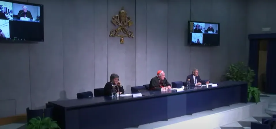 Simposio sulla Teologia Fondamentale del Sacerdozio, Sala Stampa della Santa Sede | Un momento della conferenza stampa di presentazione del Simposio sulla Teologia Fondamentale del Sacerdozio, Sala Stampa della Santa Sede, 12 aprile 2021 | Vatican News / You Tube