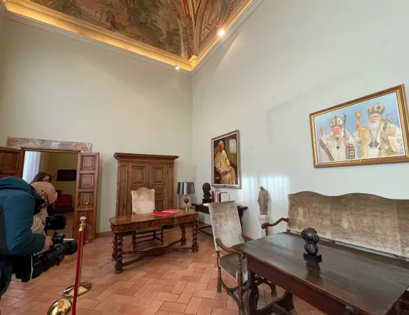 Alcune immagini del Palazzo del Laterano, l'appartamento privato  |  | AA- Acistampa 