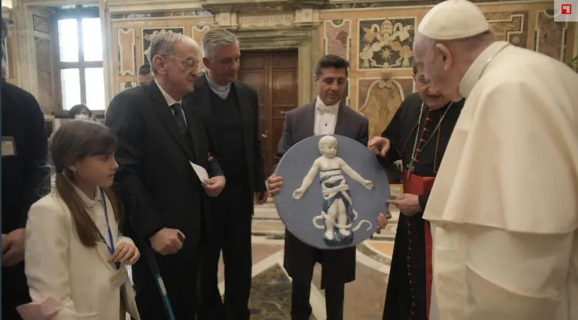 Papa Francesco, progetto Agata Smeralda | Papa Francesco incontra gli operatori del Progetto Agata Smeralda, Palazzo Apostolico Vaticano, 5 marzo 2022 | Vatican Media 