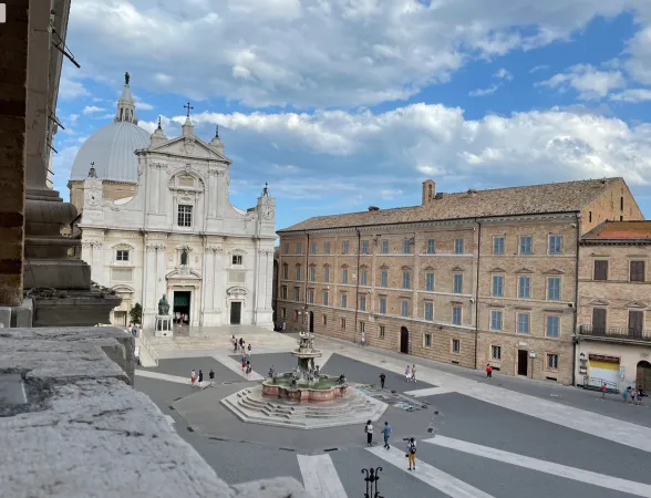 Il Santuario di Loreto  |  | AA