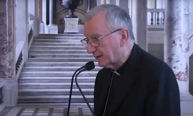 Cardinale Pietro Parolin | Il Cardinale Parolin durante la conferenza a Palazzo Borromeo del 13 dicembre 2022 | You Tube / Limes