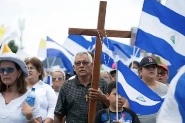 Una processione di appoggio ai vescovi nel luglio 2018 / Facebook Arcidiocesi di Managua