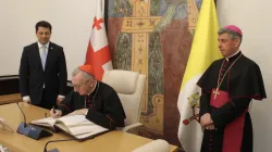 Il cardinale Parolin durante la sua visita in Georgia del dicembre 2019 / Nunziatura della Santa Sede in Georgia