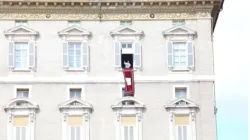 Papa Francesco durante un Angelus / archivio CNA