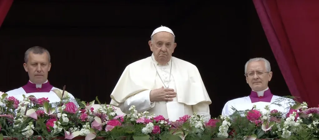 Papa Francesco, Urbi et Orbi | Papa Francesco durante l'Urbi et Orbi di Pasqua 2024, Loggia delle Benedizioni, 31 marzo 2024 | Vatican Media / YouTube