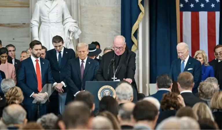 Dolan, Trump | Il cardinale Dolan recita la preghiera all'insediamento del presidente Donald Trump, Washington DC, Capitol Hill, 20 gennaio 2024 | Kenny Holston/NYT / Getty - da Ncregister