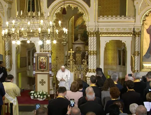 Papa Francesco nella chiesa Protezione della Madre di Dio di rito greco cattolico a Budapest |  | Vatican Media