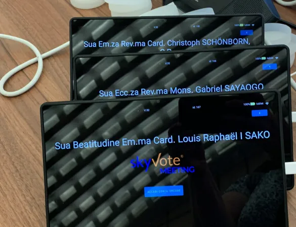 I tablet per il voto elettronico al Sinodo |  | EWTN