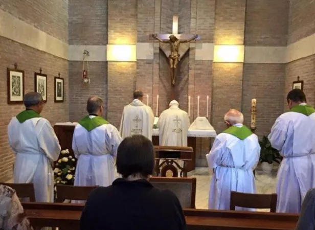 Benedetto XVI Celebra la messa al Mater Ecclesiae |  | Vatican Media