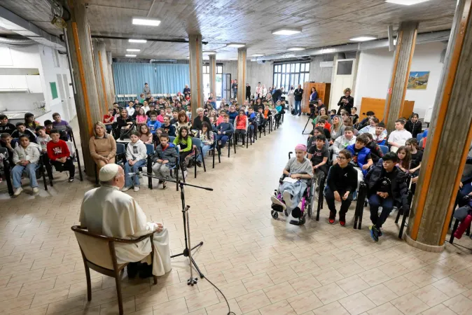 Papa Francesco in parrocchia |  | Vatican Media