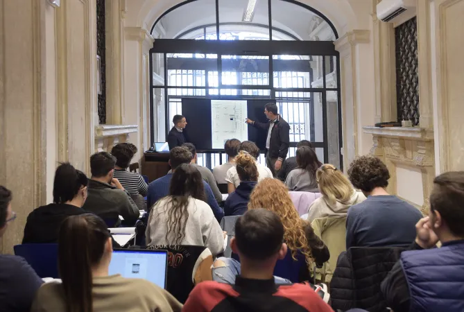 La Scuola delle Arti e dei Mestieri. |  | Fabbrica di San Pietro