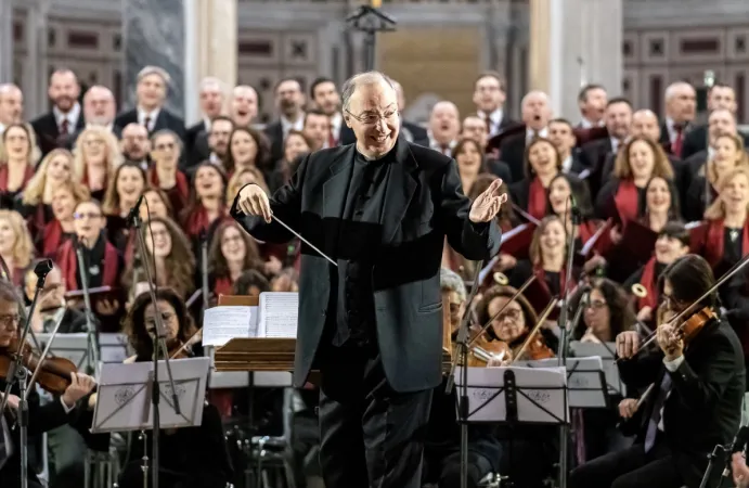 Monsignor Marco Frisina e il coro della Diocesi di Roma |  | Diocesi di Roma