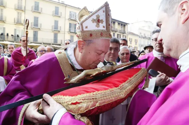 Il Vescovo di Como, il Cardinale Oscar Cantoni