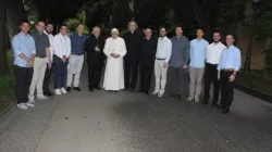 Seminaristi della Diocesi di Faenza-Modigliana in visita dal Papa emerito, Giardini Vaticani, 16 giugno 2015 / cortesia dei seminaristi della Diocesi di Faenza-Modigliana