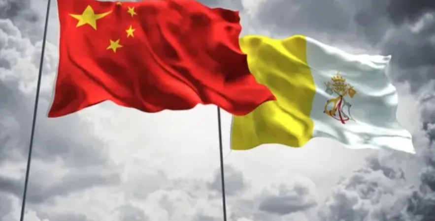 Bandiera Cina-Santa Sede |  | Archivio CNA - da Shutterstock