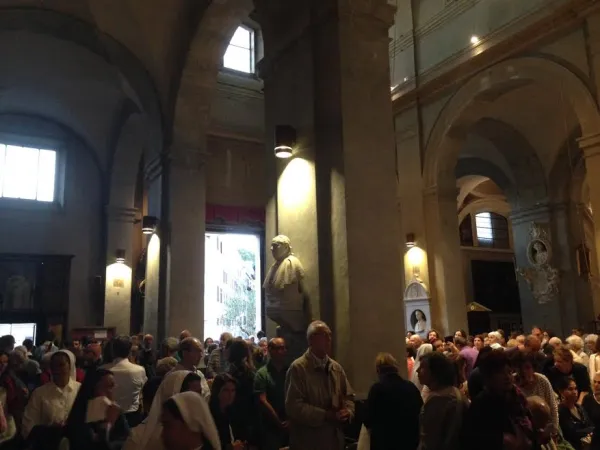 La Chiesa gremita per la festa di San Francesco |  | VG/ ACI Stampa