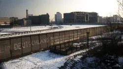 Il Muro di Berlino, la "frontiera" della Cortina di Ferro / Pd