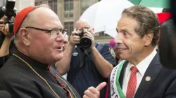 Il Cardinale Dolan e il governatore Cuomo partecipano alla parata del Columbus Day / lev radin / Shutterstock - da Catholic News Agency