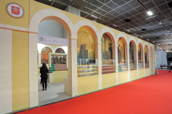 Padiglione Lev | Padiglione Libreria Editrice Vaticana al Salone del Libro, Torino, 15 maggio 2015 | Libreria Editrice Vaticana