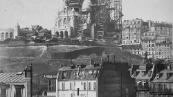 La Basilica del Sacro Cuore a Montmartre durante la costruzione  / Archivio AHAP