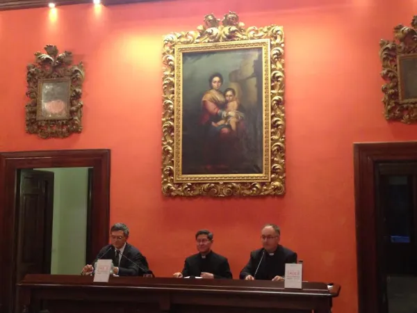 Il Cardinale Tagle presenta il suo libro |  | VG / ACI Stampa