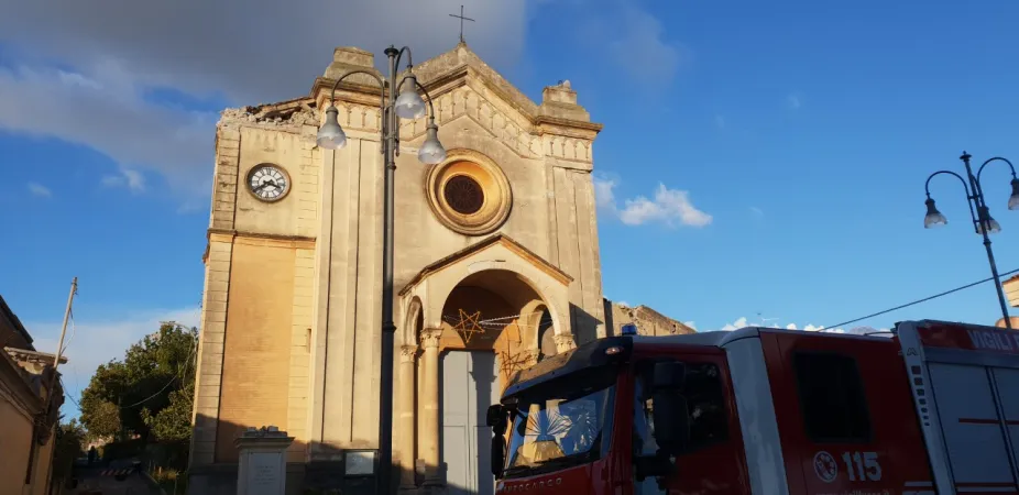 La chiesa di Pennisi compromessa dal terremoto |  | Diocesi di Acireale