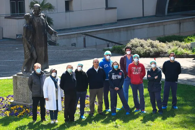 gli infermieri di terapia intensiva inviati dall’Ospedale Fatebenefratelli dell’Isola Tiberina |  | Ufficio stampa