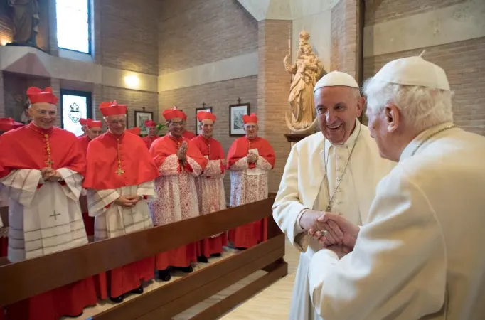 La visita di Francesco e dei neo cardinali a Benedetto XVI |  | L'Osservatore Romano - ACI Group