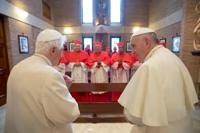 La visita di Francesco e dei neo cardinali a Benedetto XVI |  | L'Osservatore Romano - ACI Group