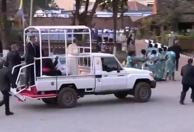 Il Papa per le strade di Bangui |  | CTV