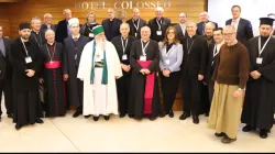 La foto ufficiale dei partecipanti all'incontro di Scutari, organizzato dal CCEE. Lì, dal 7 al 9 febbraio, si sono incontrati i delegati per il dialogo con l'Islam delle Conferenze Episcopali europee per rinnovare il loro impegno al dialogo con il mondo islamico / CCEE