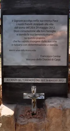 L'inaugurazione della stele a Mirandola |  | Diocesi di Carpi