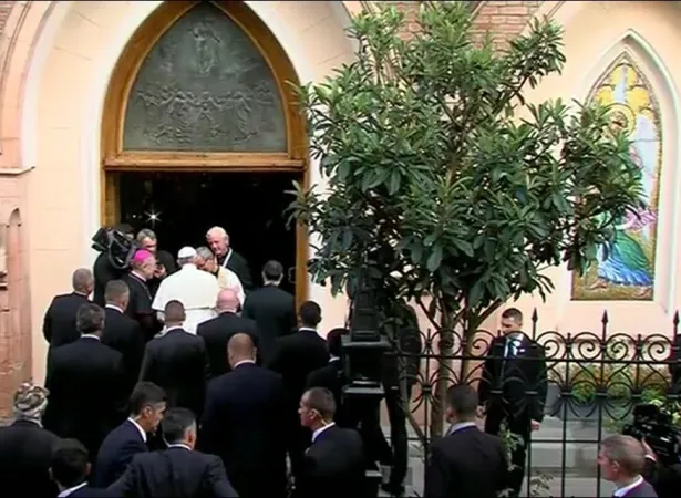 Papa Francesco nella Chiesa dell'Assunta a Tblisi |  | CTV