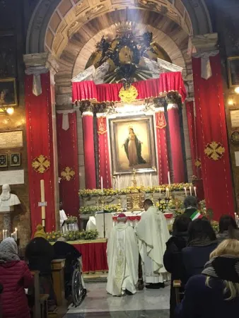 Monsignor Vincenzo Paglia celebra la Messa presso Sant'Andrea delle Fratte a Roma per la solennità della Madonna del Miracolo |  | VG, ACI Stampa